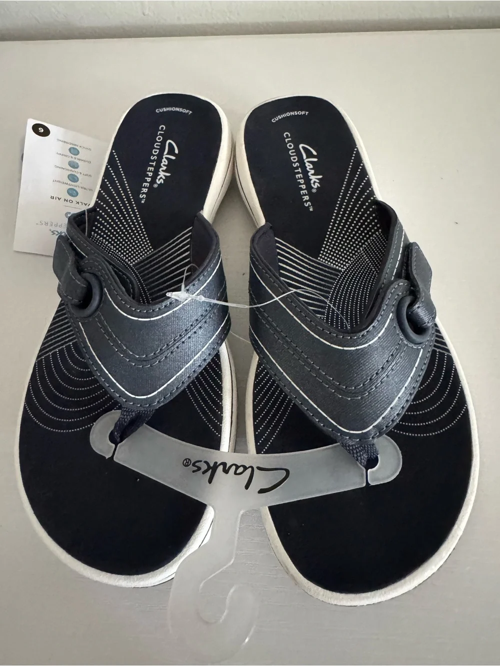 Clarks Cloudsteppers Black and White Thong Sandals